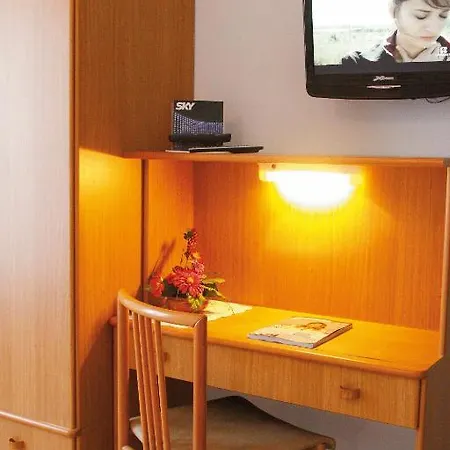 Hotel Mediterranee 3*