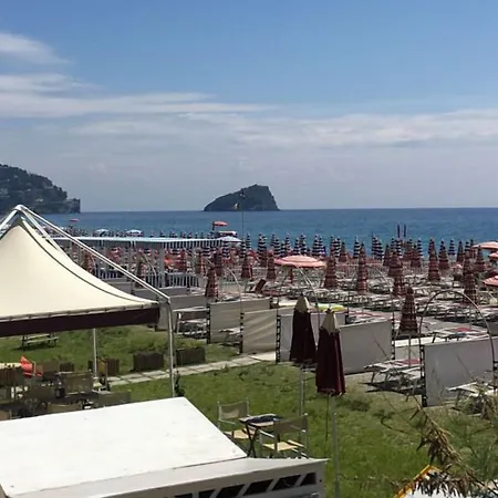 Mediterranee Otel Spotorno