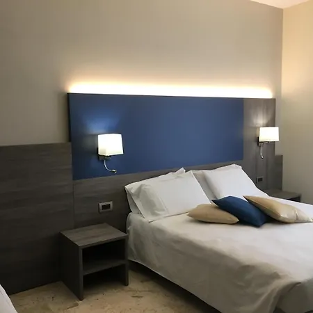 מלון Mediterranee 3*